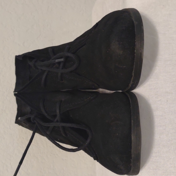 MIA bootie in black suede leather upper. Size 7M - Picture 4 of 11